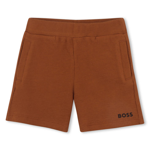 طقم تي شيرت وشورت من BOSS